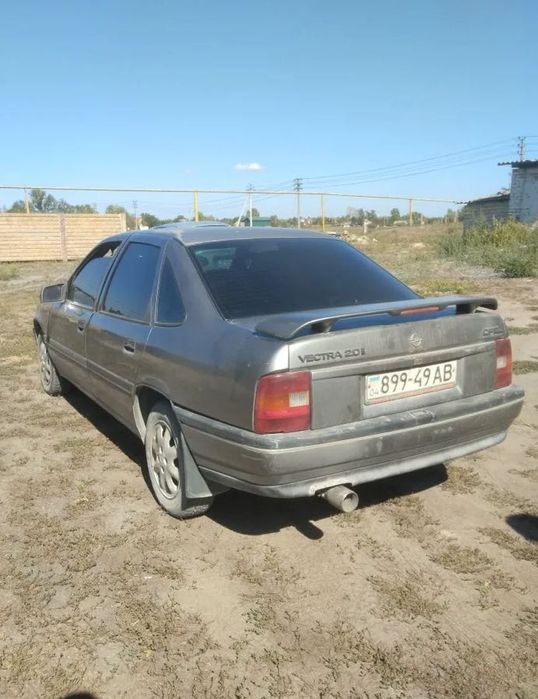 Продам Opel Vectra на полном боевом ходу