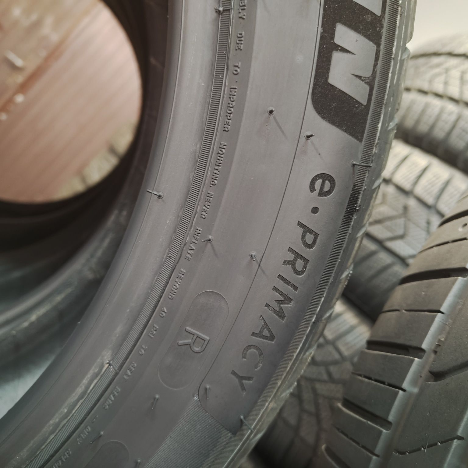 235/45/20 XL Sprzedam komplet opon letnich Michelin