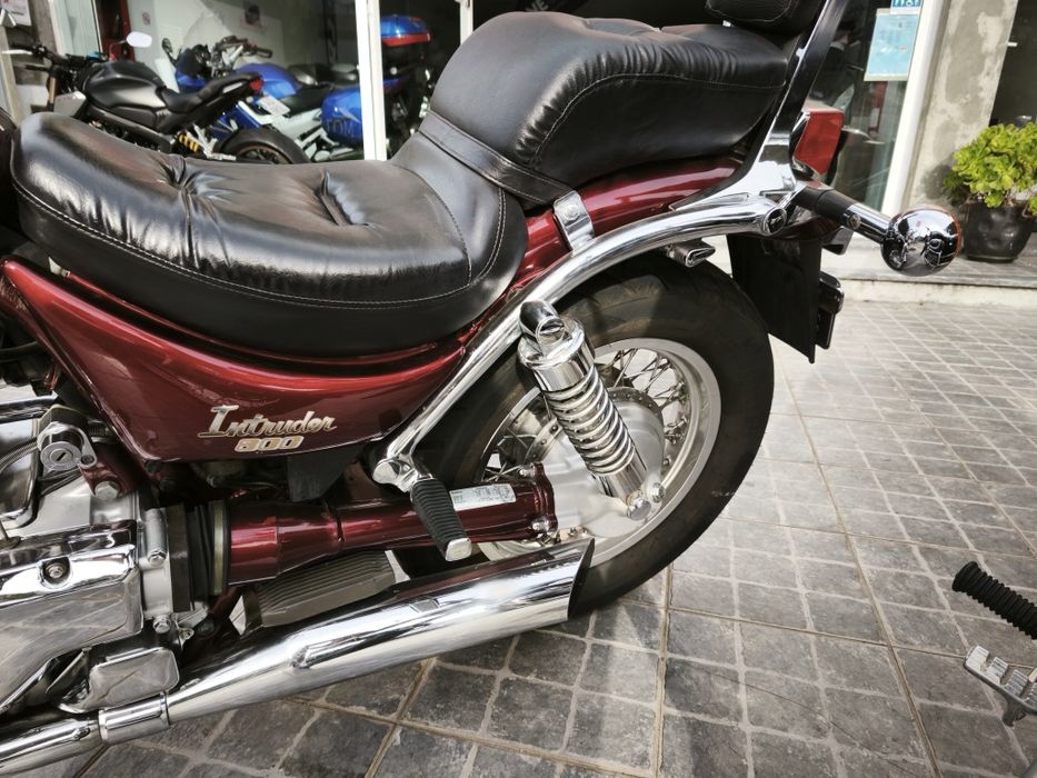 Suzuki intruder 800 toda original