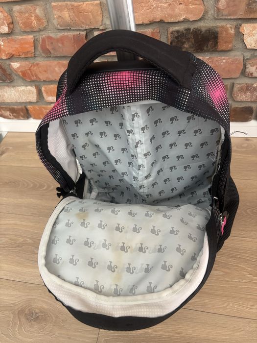 Plecak szkolny na kółkach