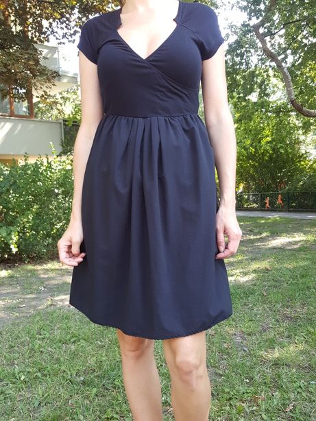Czarna sukienka beneton 36