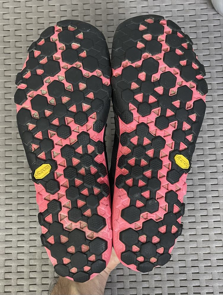 New Balance Minimus кроссовки 41 размер спортивные женские оригинал