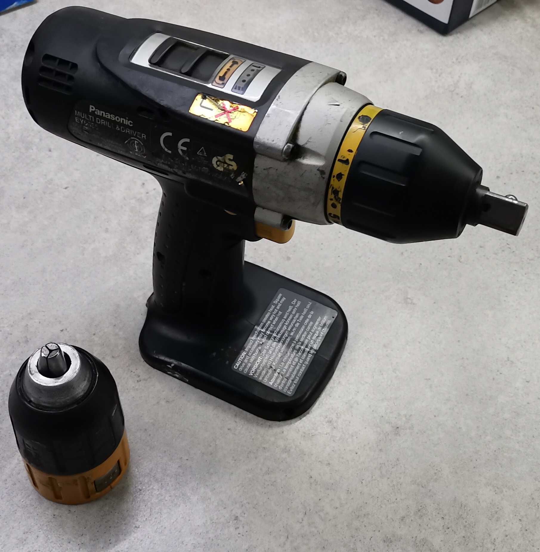 Panasonic EY6535 15,6V Multi klucz udarowy plus dwie baterie. i wkręta