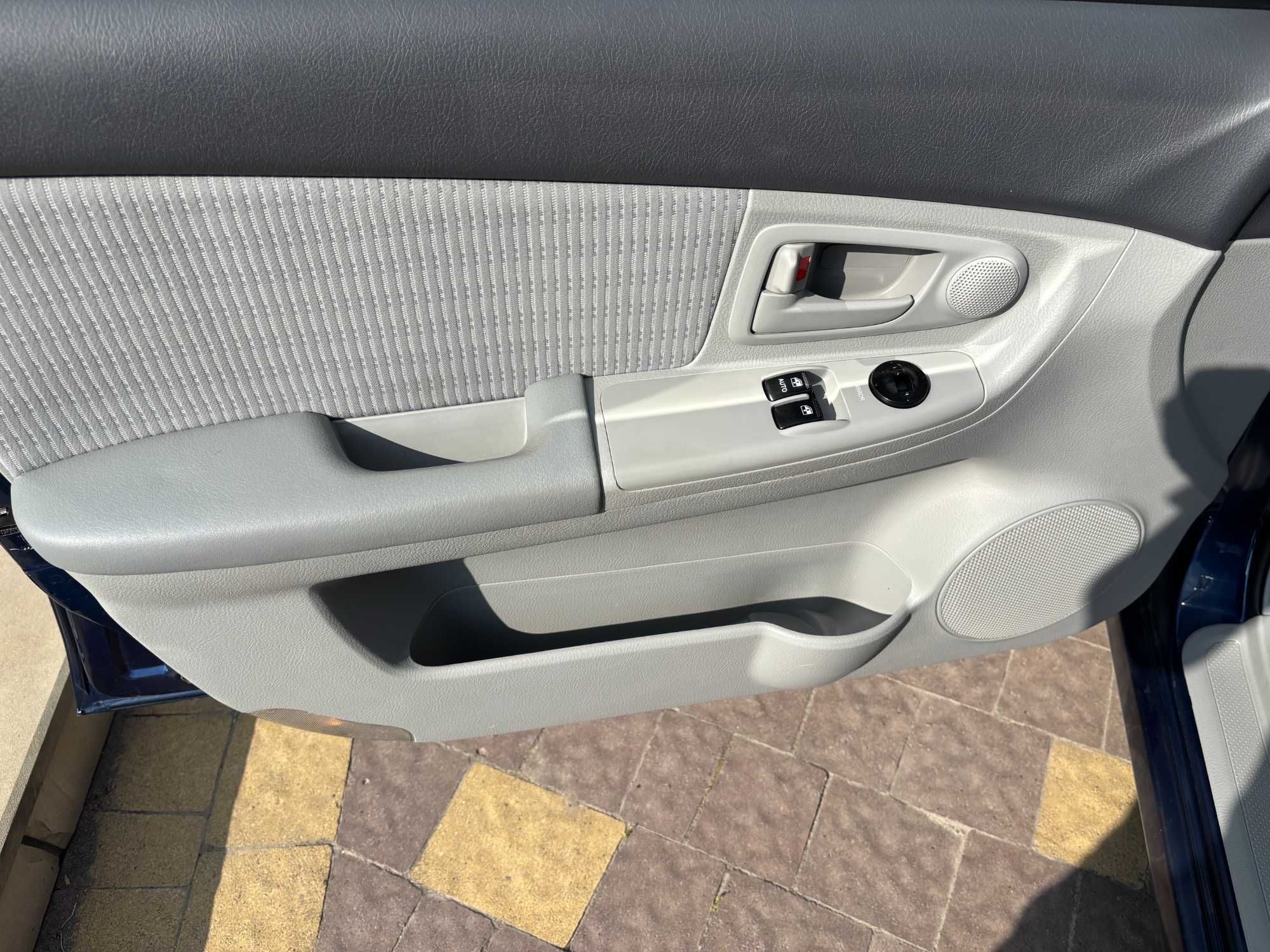 автомобіль КІА CERATO