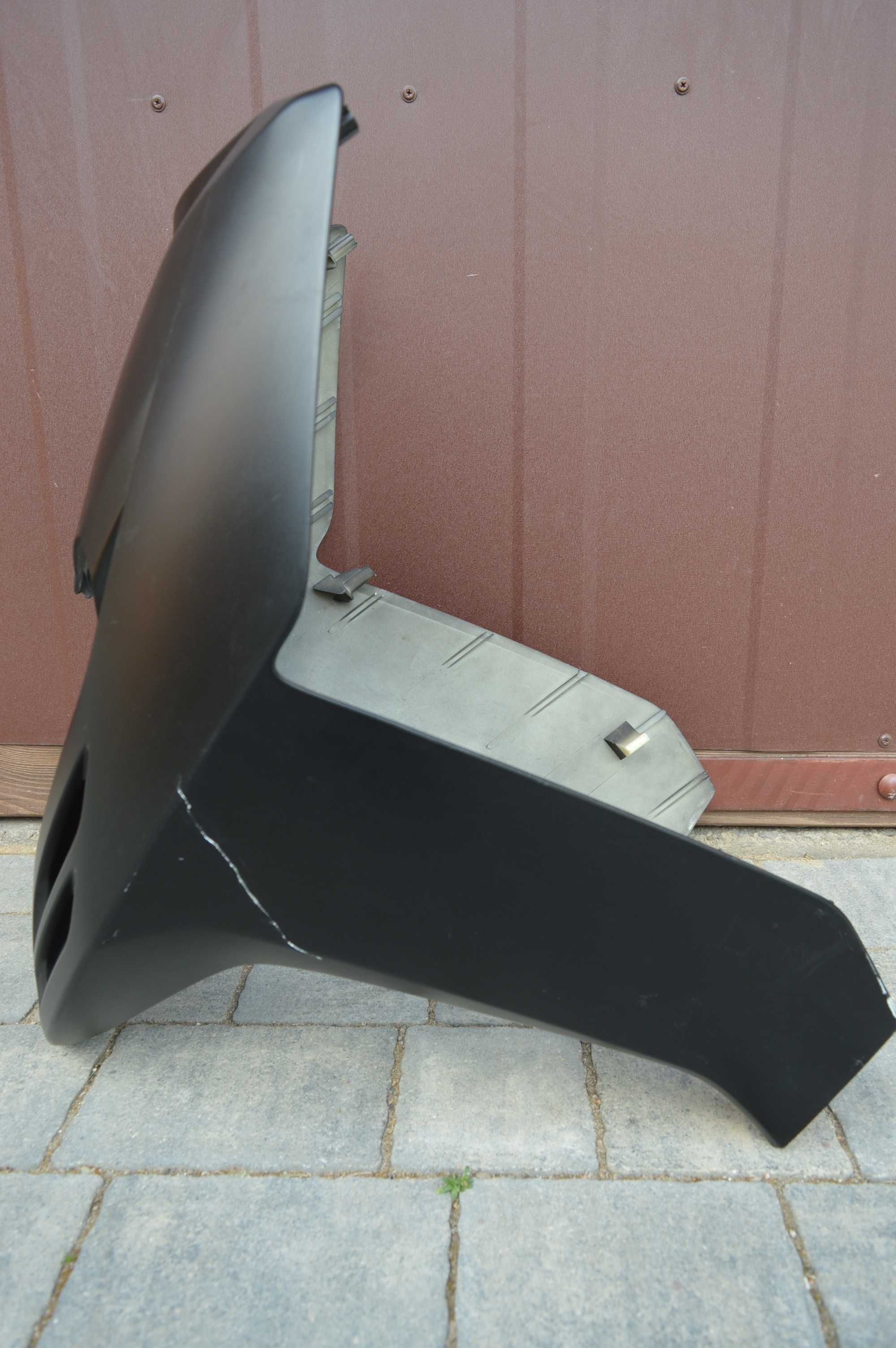 Piaggio Typhoon Aprilia SR '18r+ CZACHA czasza owiewka