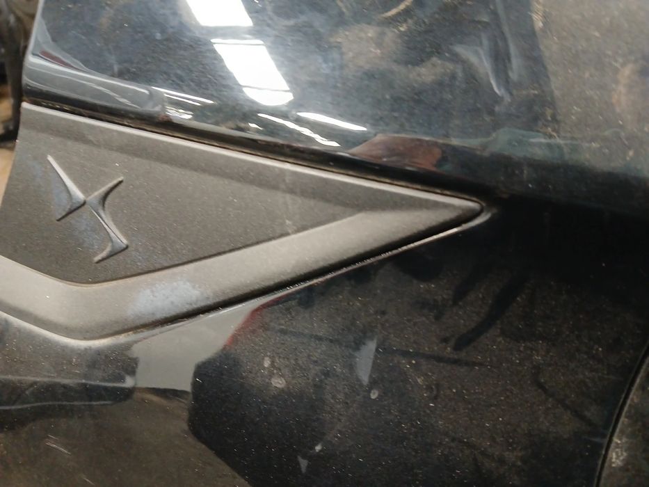 Friso painel direito DS DS7 Crossback (J_)