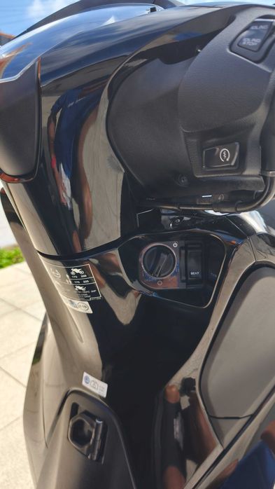 Scooter Honda SH 125i ABS TopBox SmartKey Full LED 3450km - como nova