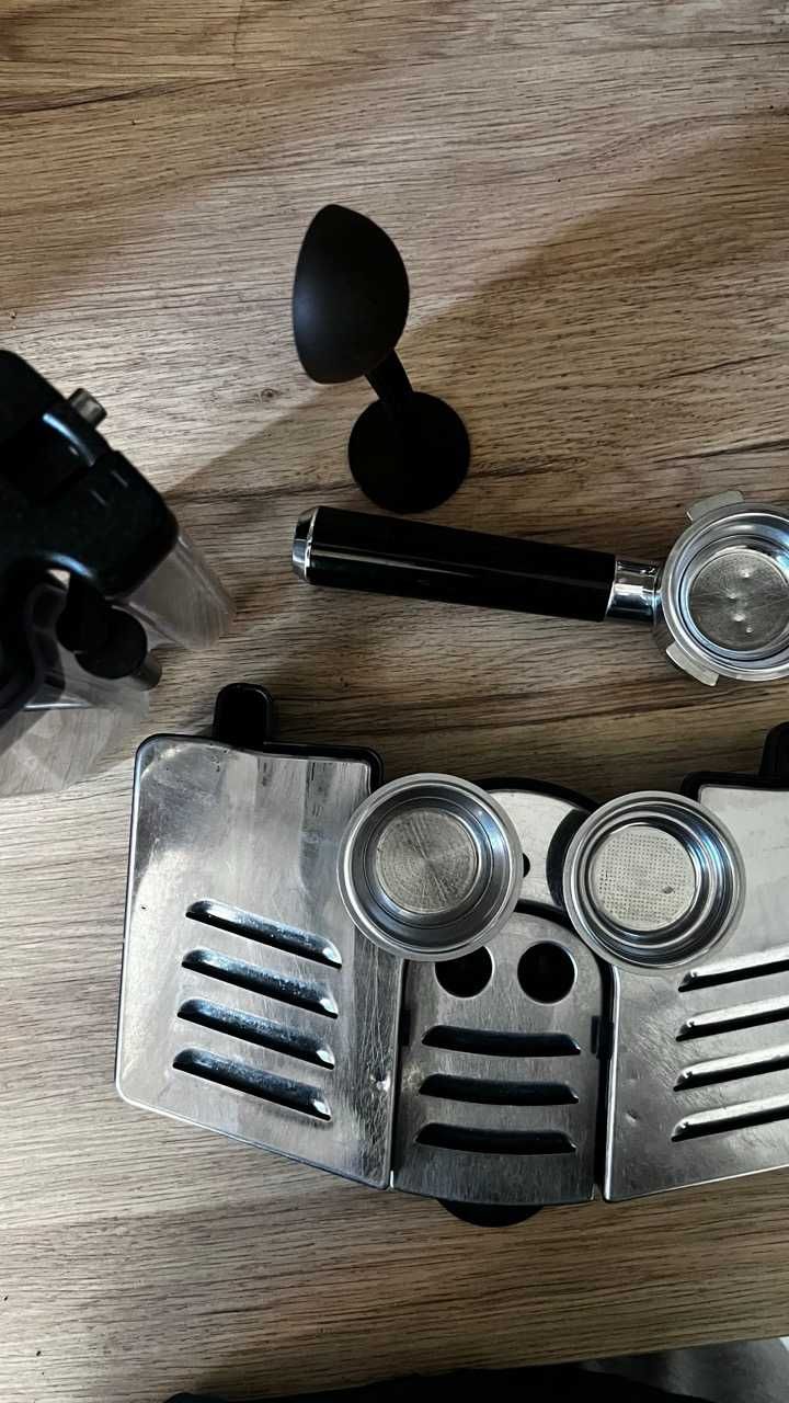 Ekspres automatyczny DeLonghi EC 850.M