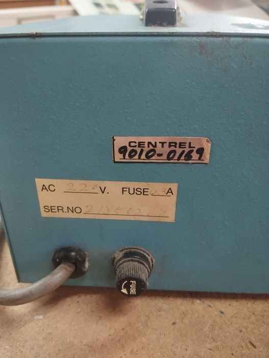 Voltímetro digital antigo