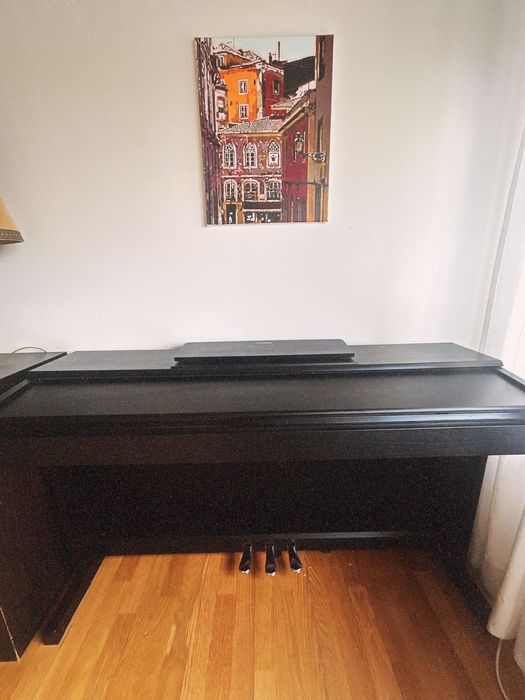 Piano Yamaha Arius YDP-144 (digital)