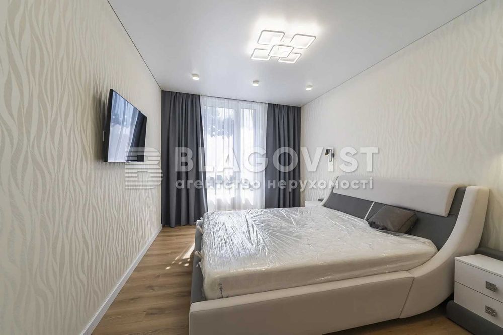 2к кв. 66м2. Новобудова. Метро. Ремонт.