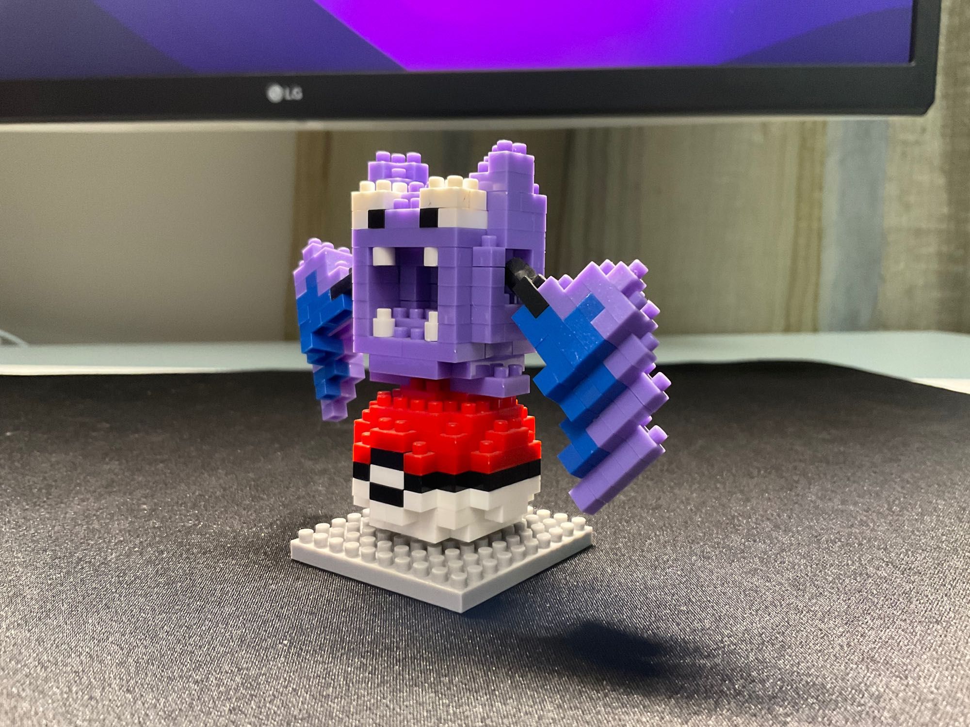 Mini Lego Pokémon Zubat com Pokébola Blocos