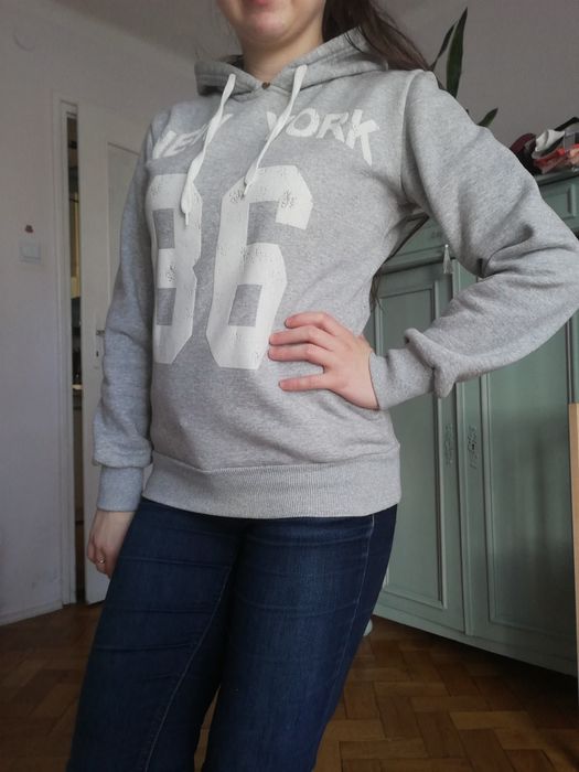 Szara bluza bardzo ciepła z kapturem