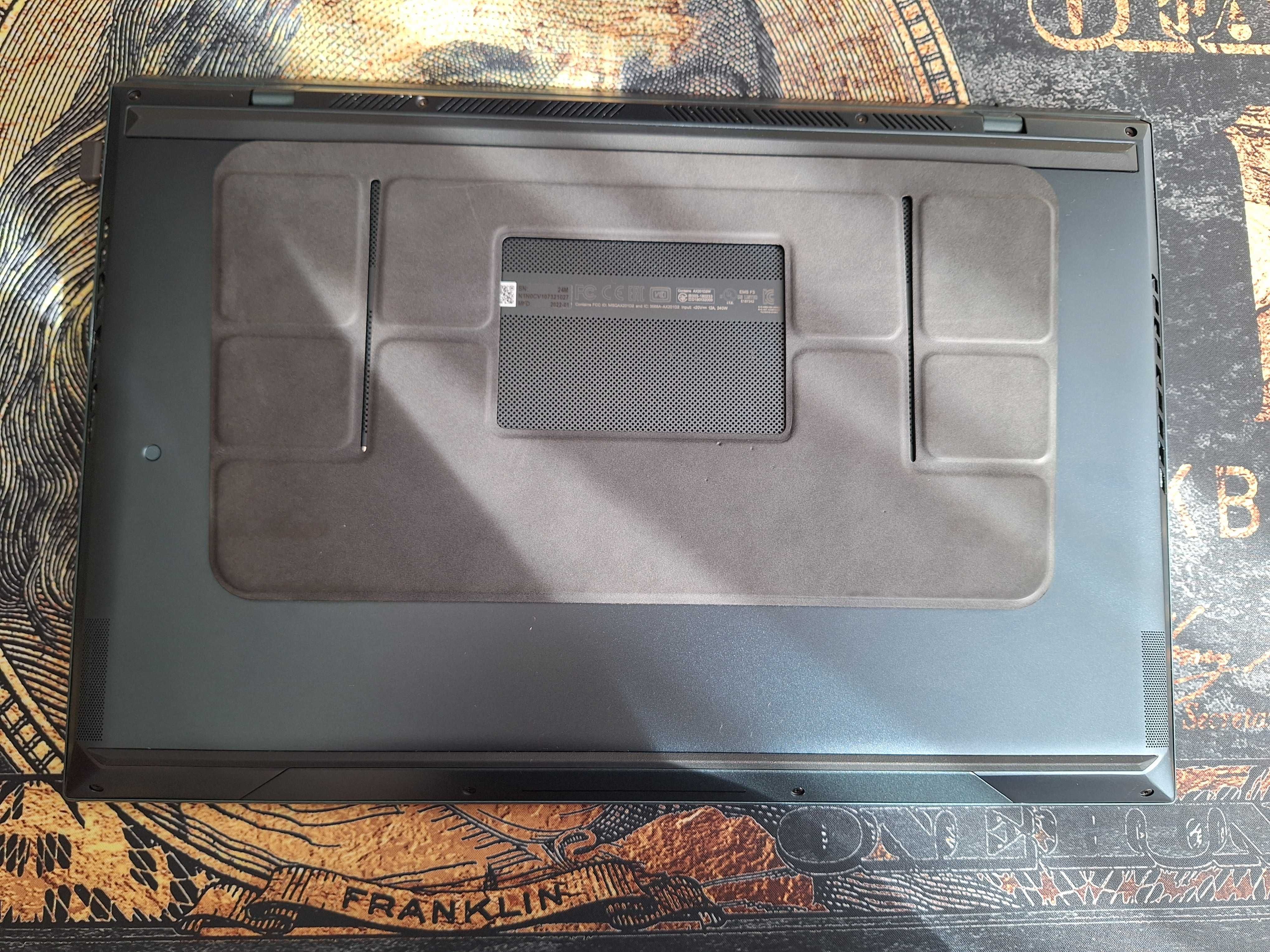 Продам Asus Zenbook Pro Duo 15'6 UX582HS с двома 4K OLED моніторами