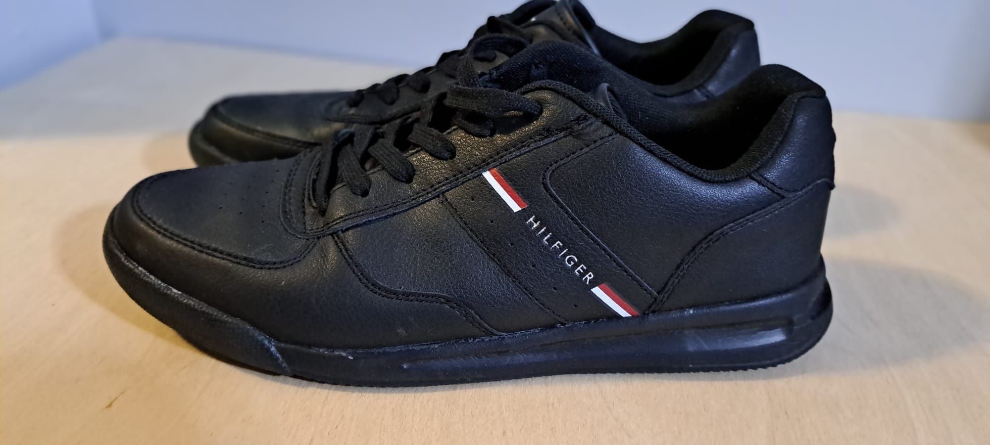 TOMMY HILFIGER Sneakersy - stan idealny