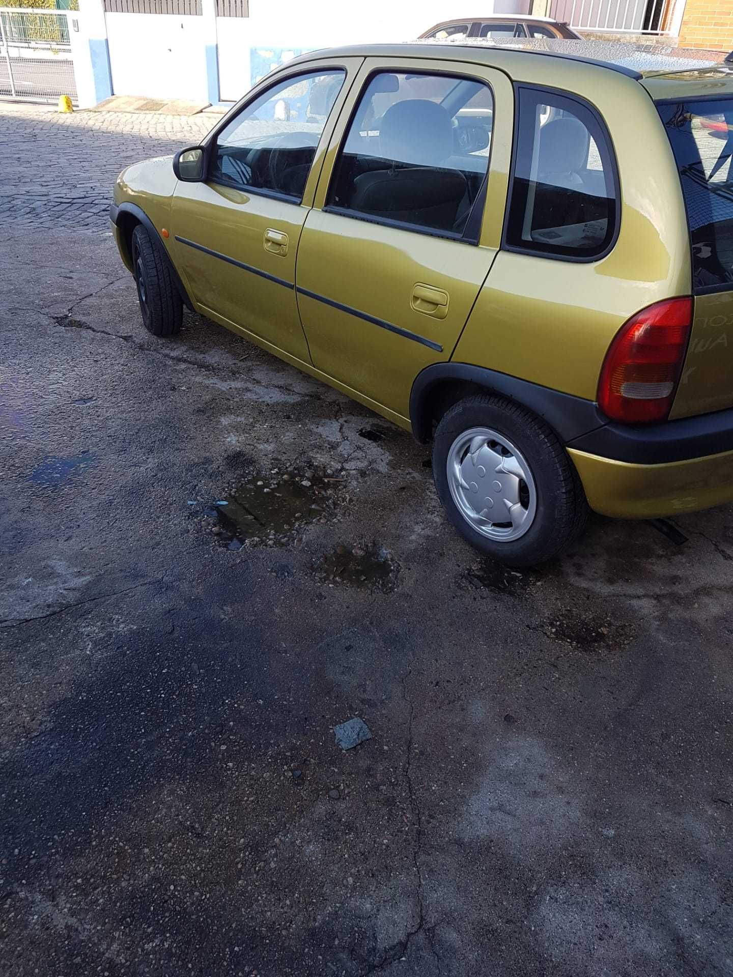 Opel Corsa B Para Peças