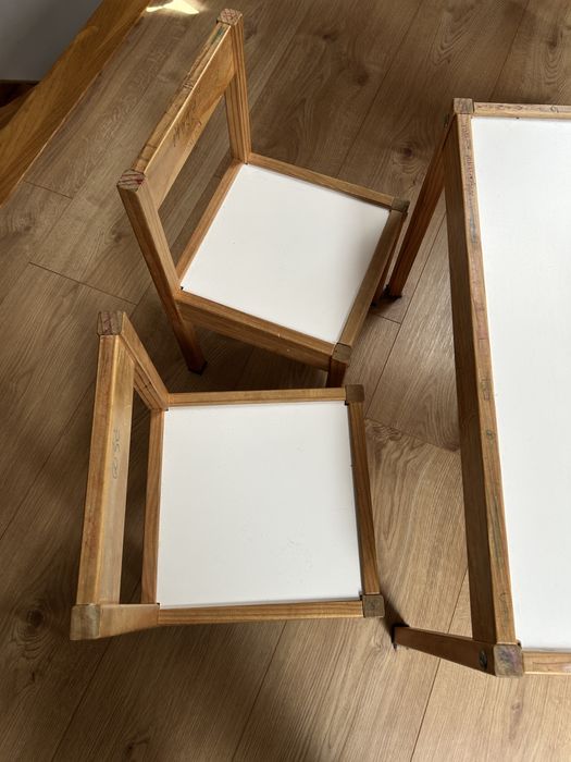 Komplet dzieciecy  z ikea stolik i 2 krzeselka