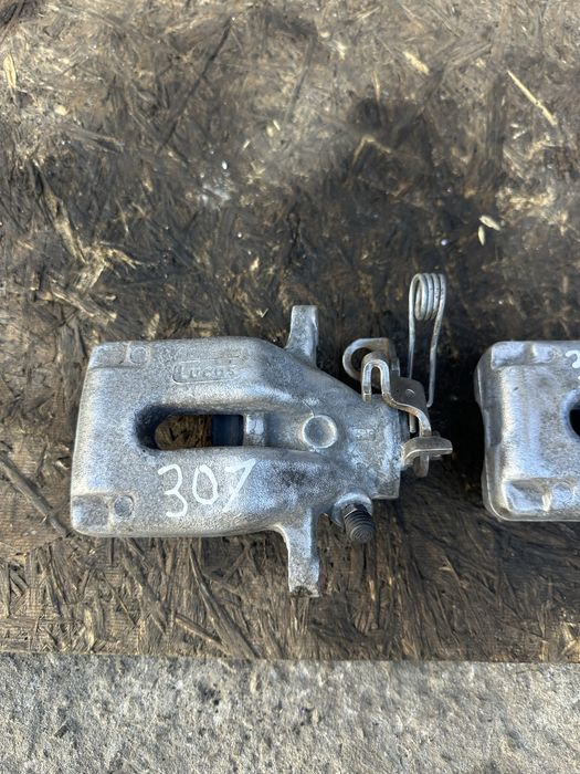 Супорт Зад Пежо 307 Peugeot 307