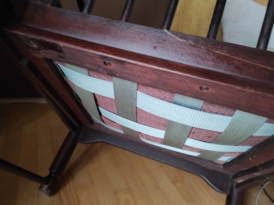 Drewniany niski fotel/krzesło