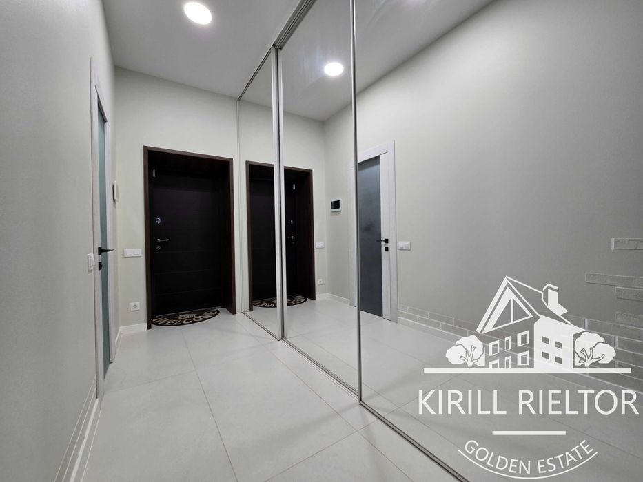 Продам дом с ремонтом и искусственным водопадом на участке S = 11 сот.