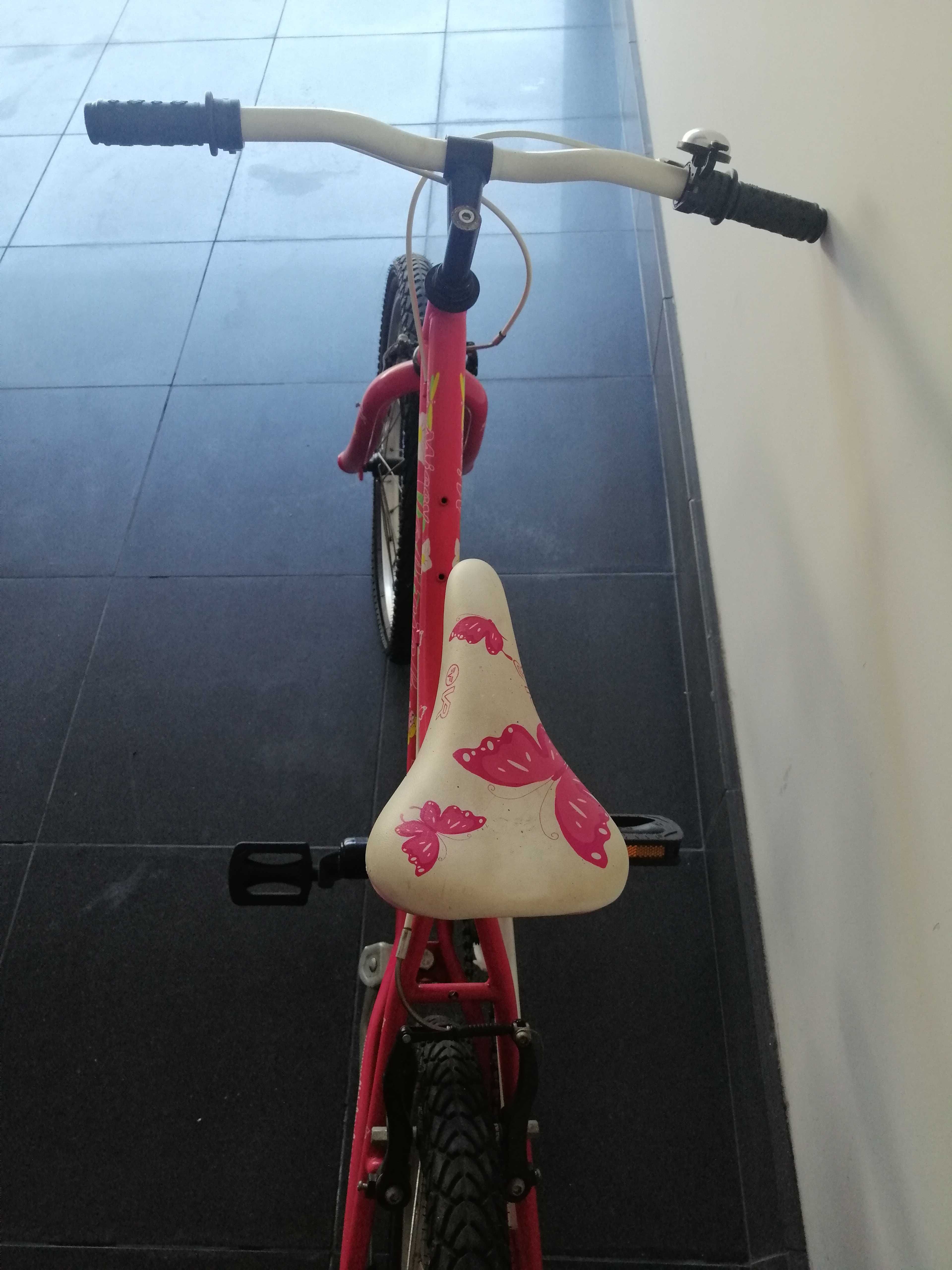 Bicicleta de menina