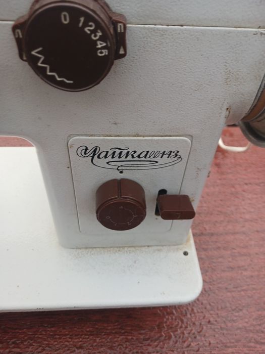 Швейная  машина  ЧАЙКА 143