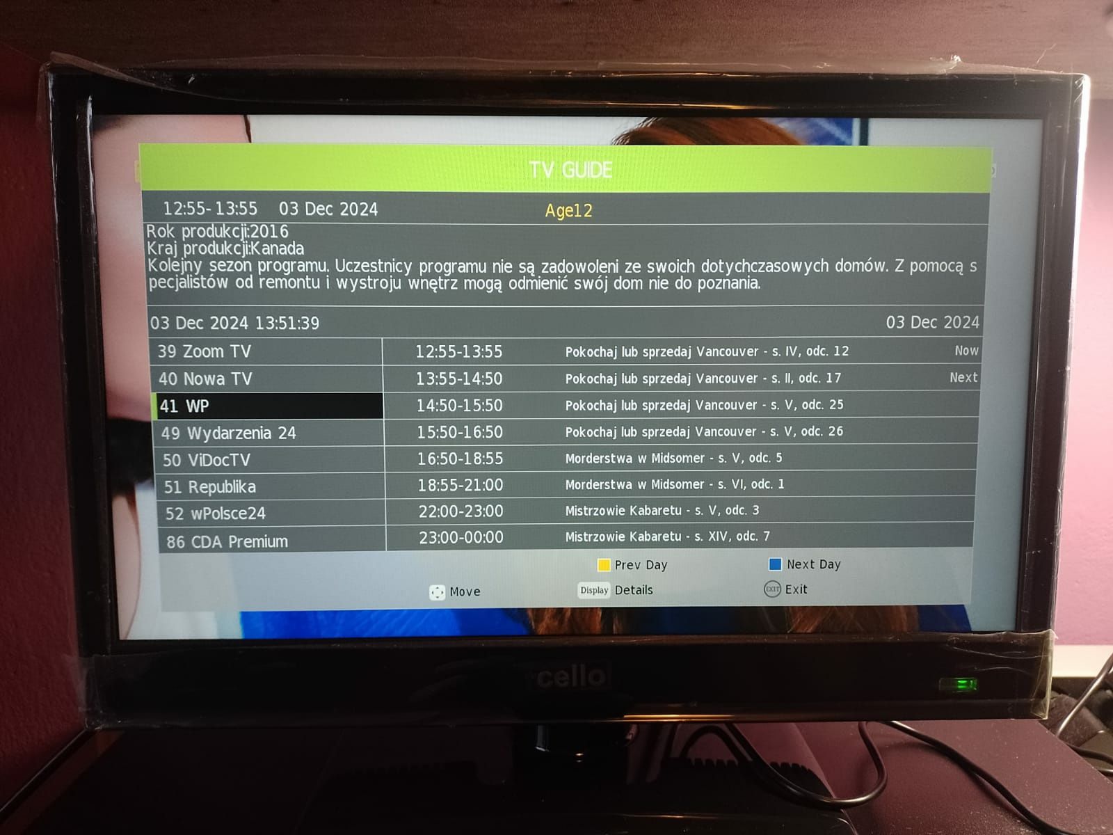 Telewizor 16 cali CELLO z DVBT-2 oraz z DVD + antena wewnętrzna
