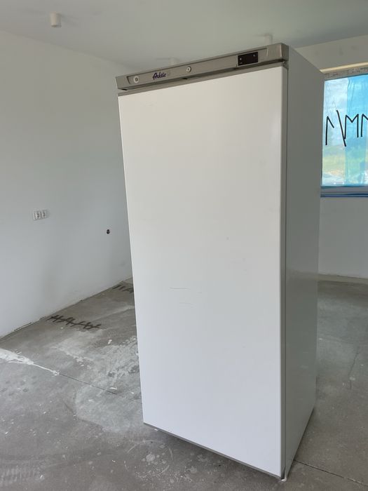 Witryna chłodnicza lodowka hendi arktic