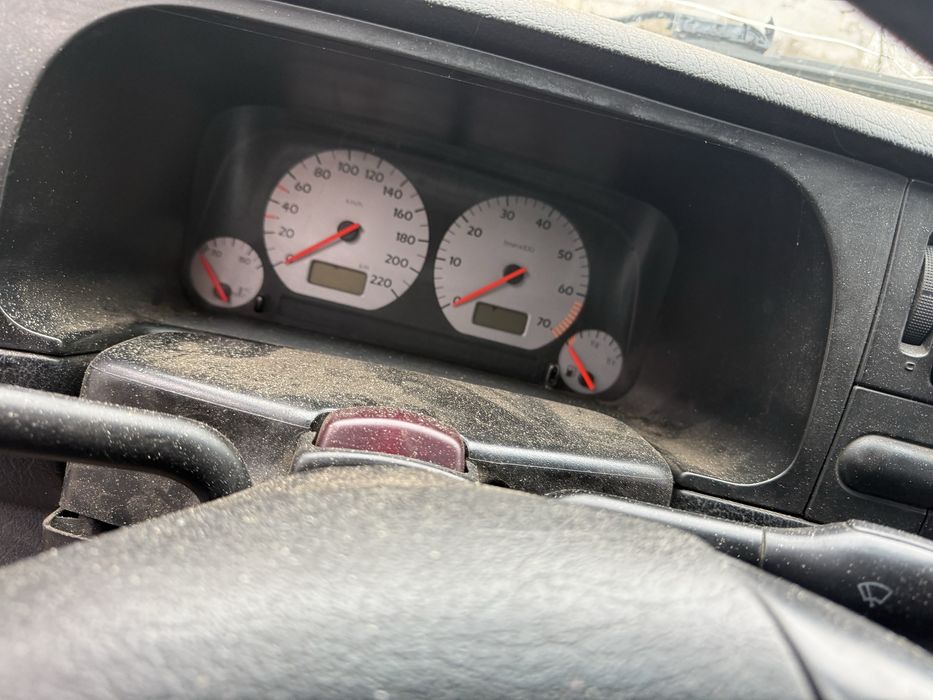 Спідометр Volkswagen Golf 3