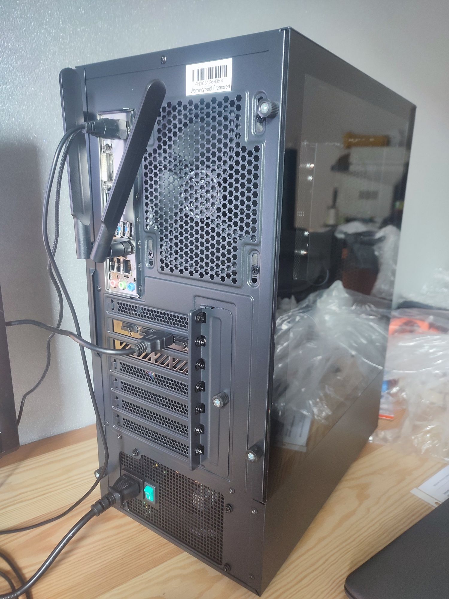 Komputer stacjonarny Ryzen 5 5600 /Rtx 4060
