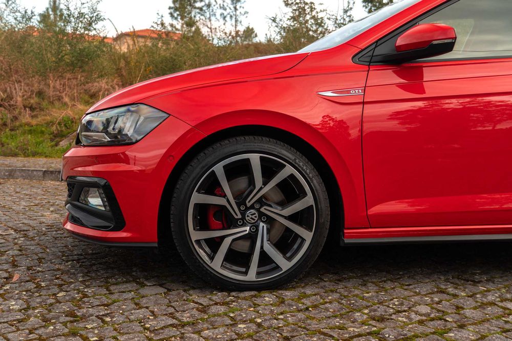 VW Polo 2.0 TSI DSG GTI IMPECAVEL - 2019