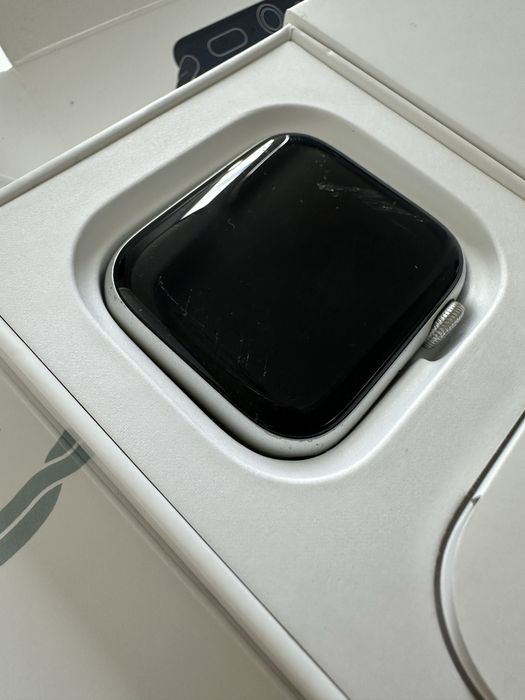 Apple Watch Series SE