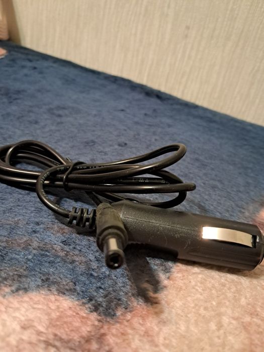 зарядка в машину нова