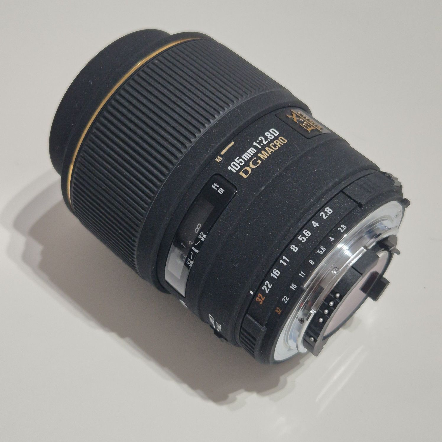 Sigma 105mm 2.8D EX DG Macro - Nikon mount