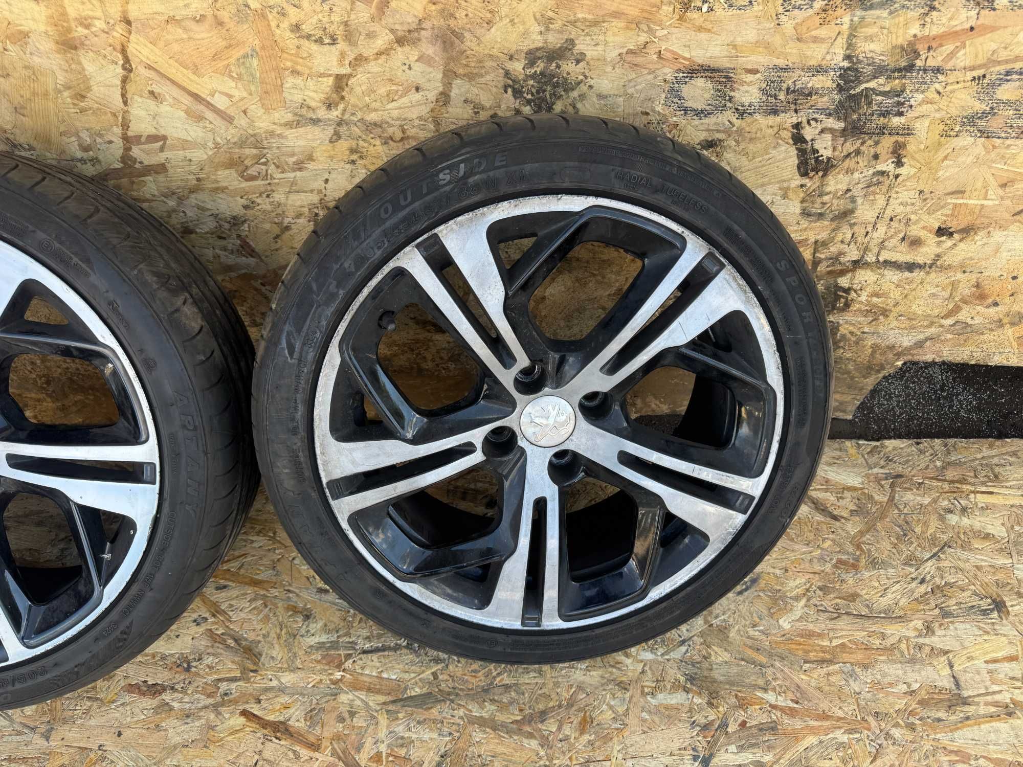 Felgi peugeot 208 gti 17' 7jx17 et 20 x2 opony ładne 4x108