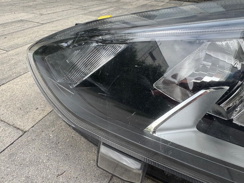 Reflektor lewy Ford Focus (MK4) oryginal Europa LED