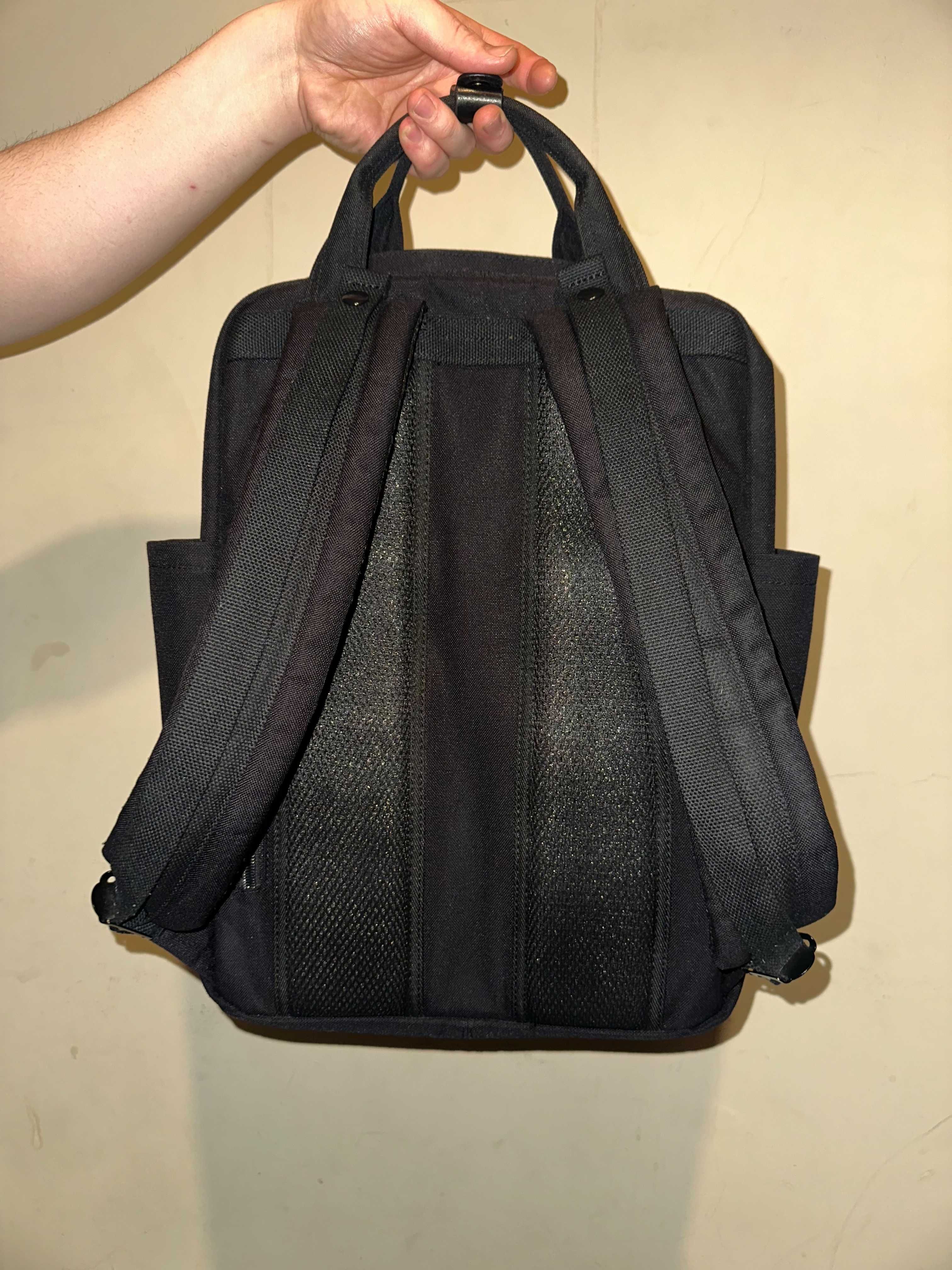 Doughnut Macaroon Large Black