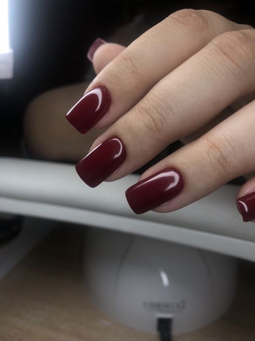 Манікюр, педикюр, корекція, нарощення