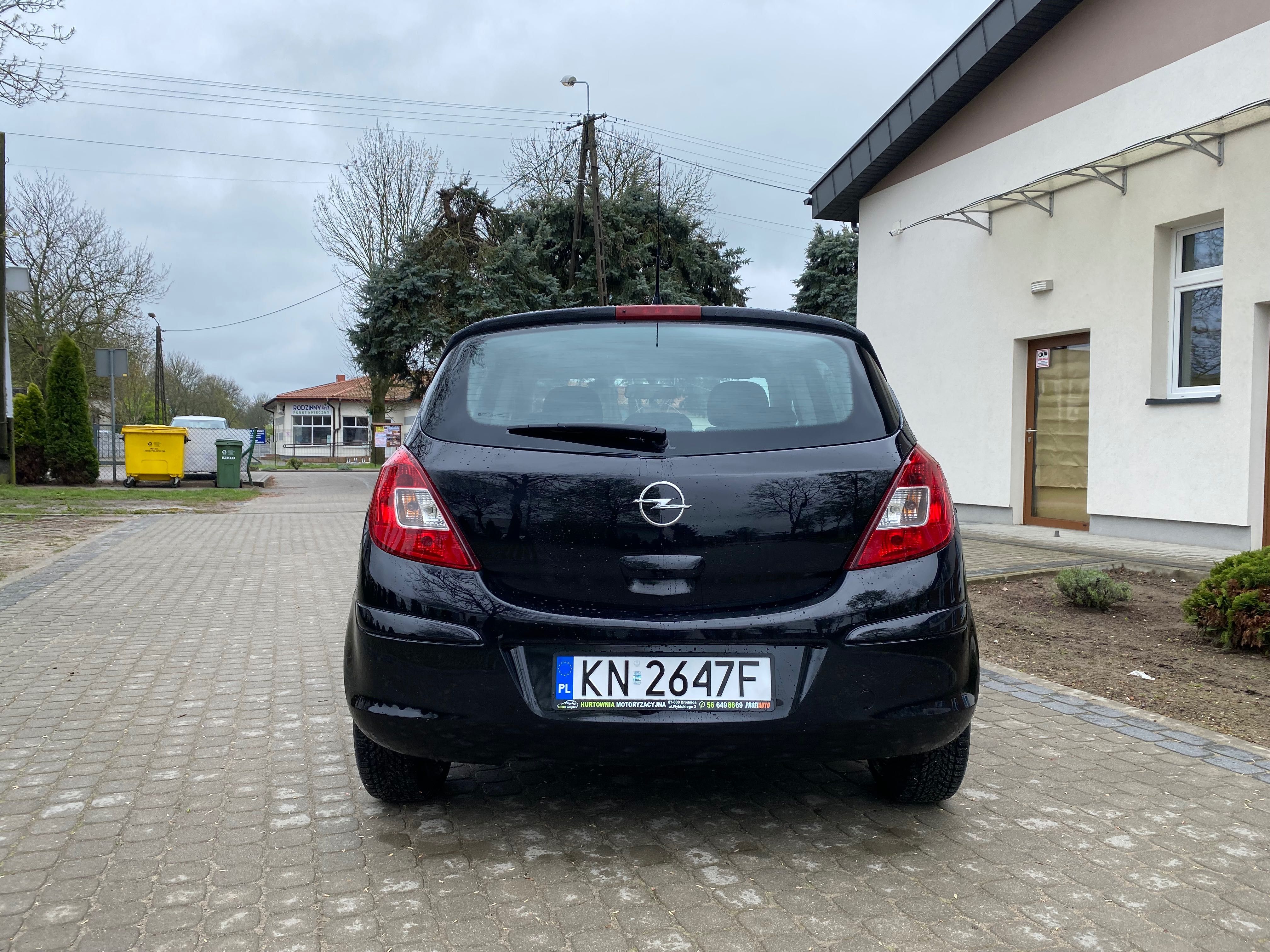 Opel Corsa D 1.2 benzyna - klimatyzacja, tempomat