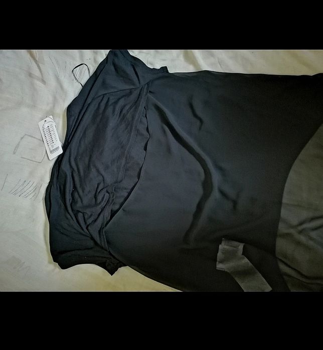 NEW YORKER bluzka. Z TYŁU WYCIĘCIE. I wstawka z innego materiału. S xs