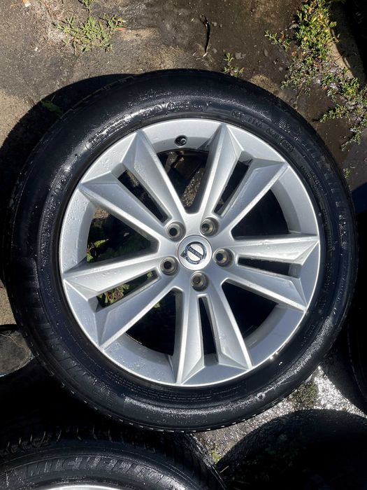 Volvo V60 II Komplet felg alufelgi alusy 5x108 et40.5 225/50 r17 21r.