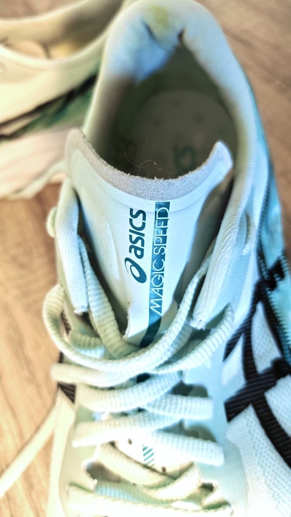 Asics Magic Speed 4