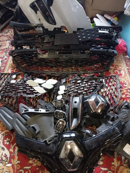 Решітки Бампера Рено Зоє Renault Zoe 2 заглушки