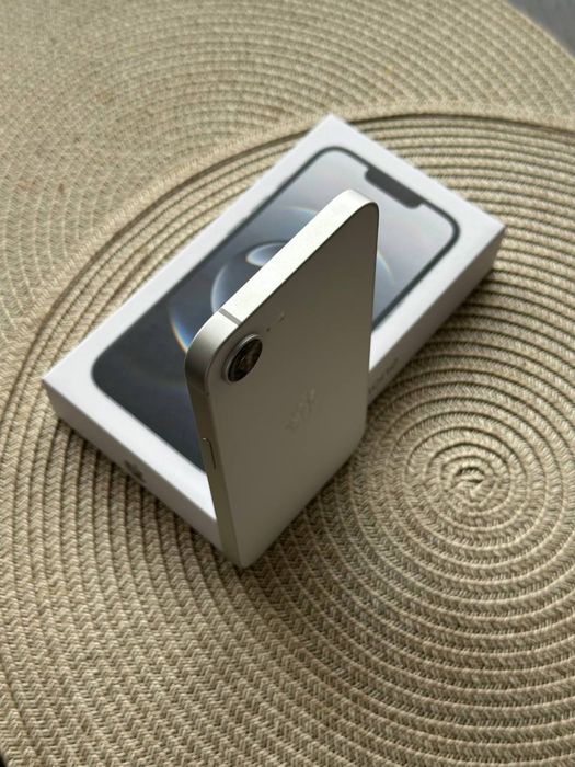 Продам IPhone 16 E 256 Neverlock