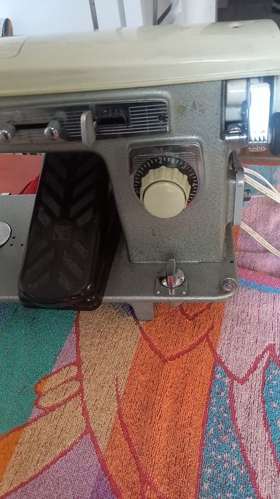 Maszy do szycia Victoria walizkowa