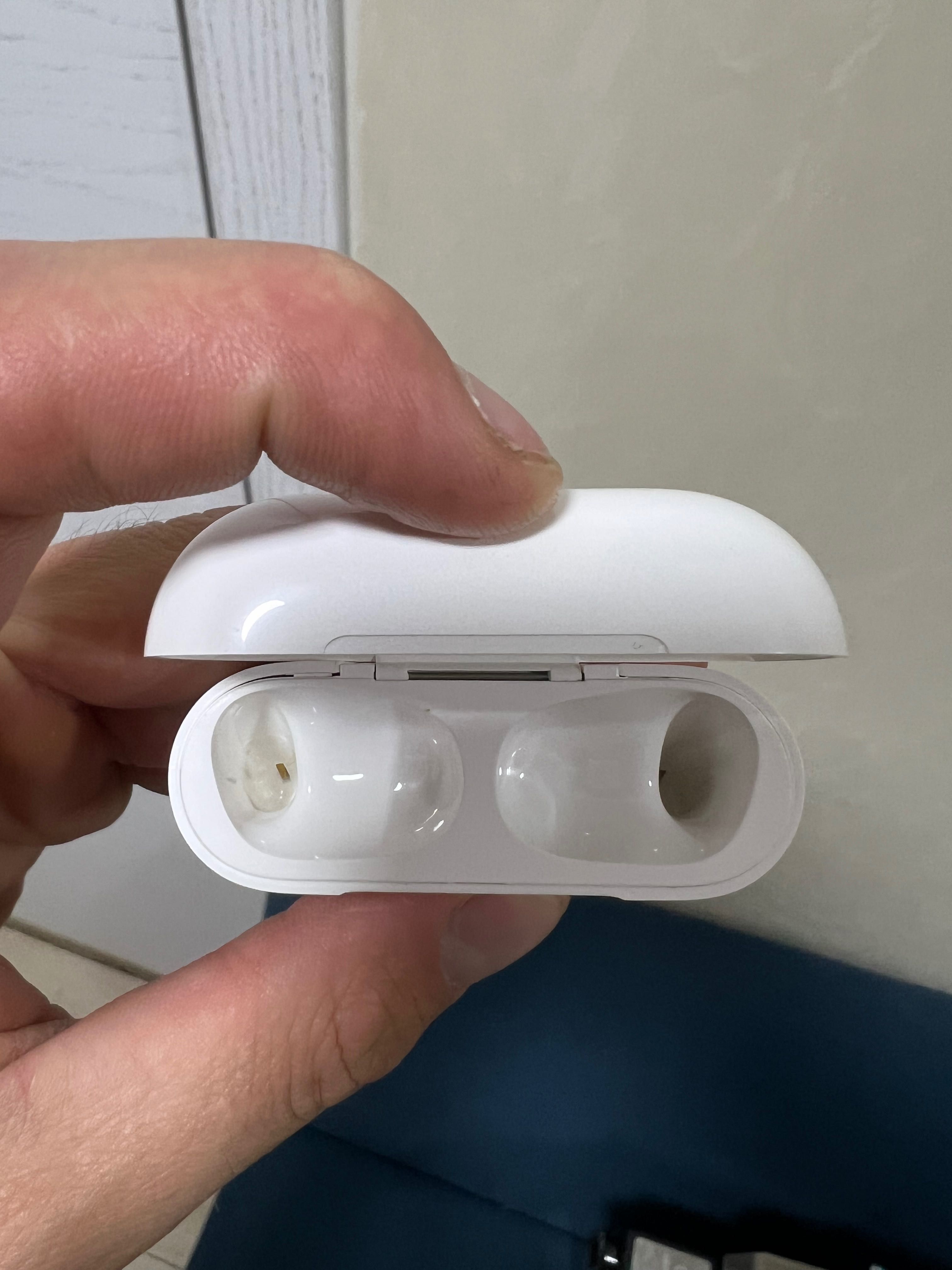 Зарядный кейс для AirPods Pro 1/2 — универсальный чехол-зарядка