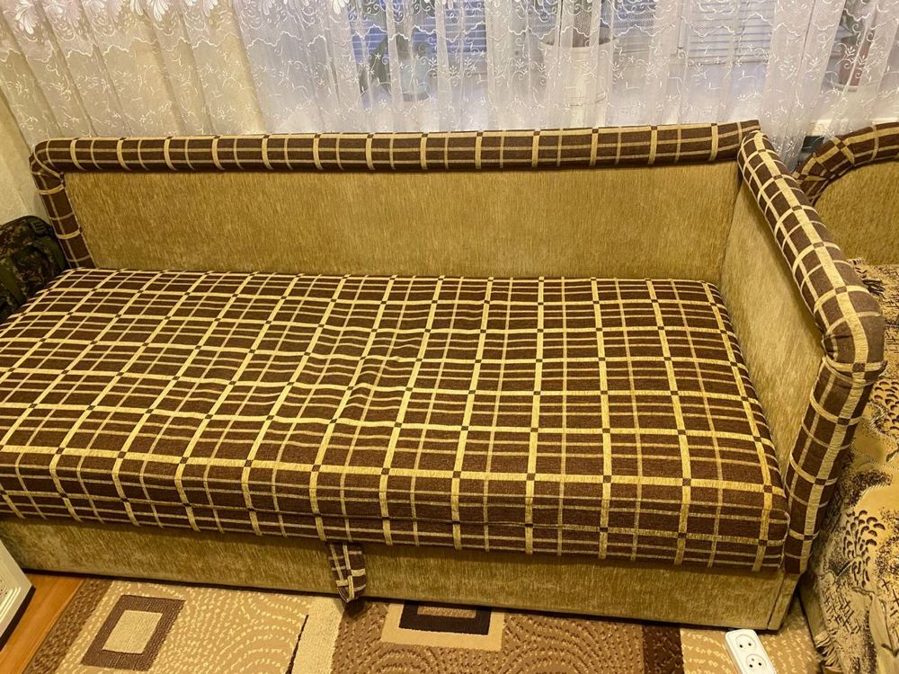 Продам диван в хорошому стані