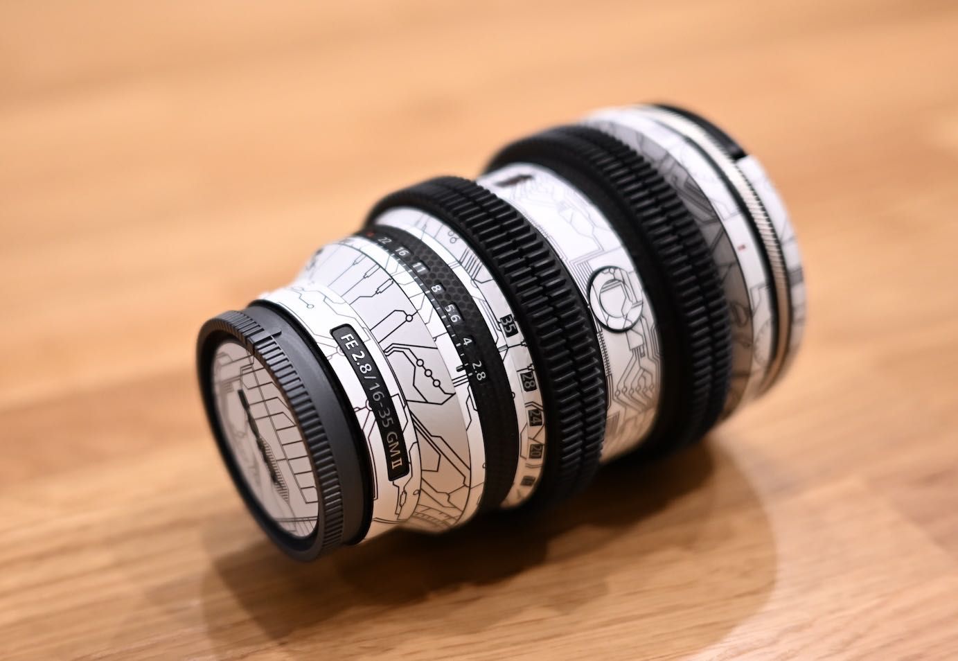 Obiektyw Sony FE 2.8 / 16-35 GM2 i filtrem Nisi Armor FX, FV23%