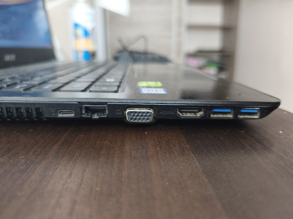 Laptop Acer aspire F15