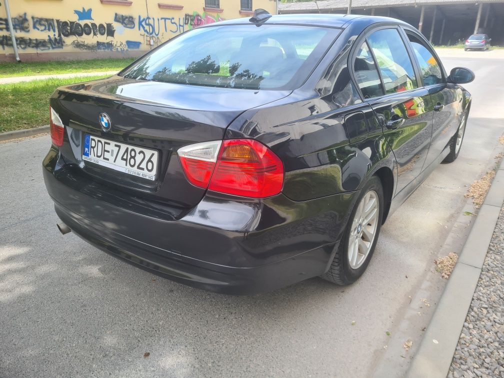 BMW E90 320i 2006r. benzyna - stan BDB